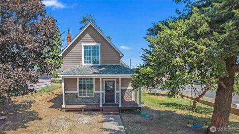 Photo of 312 Marshall St, Davenport, WA 99122 (MLS # 2411962)