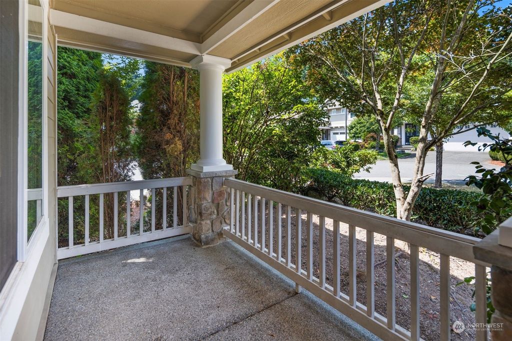Photo of 22325 NE 6th Court, Sammamish, WA 98074 (MLS # 2134989)