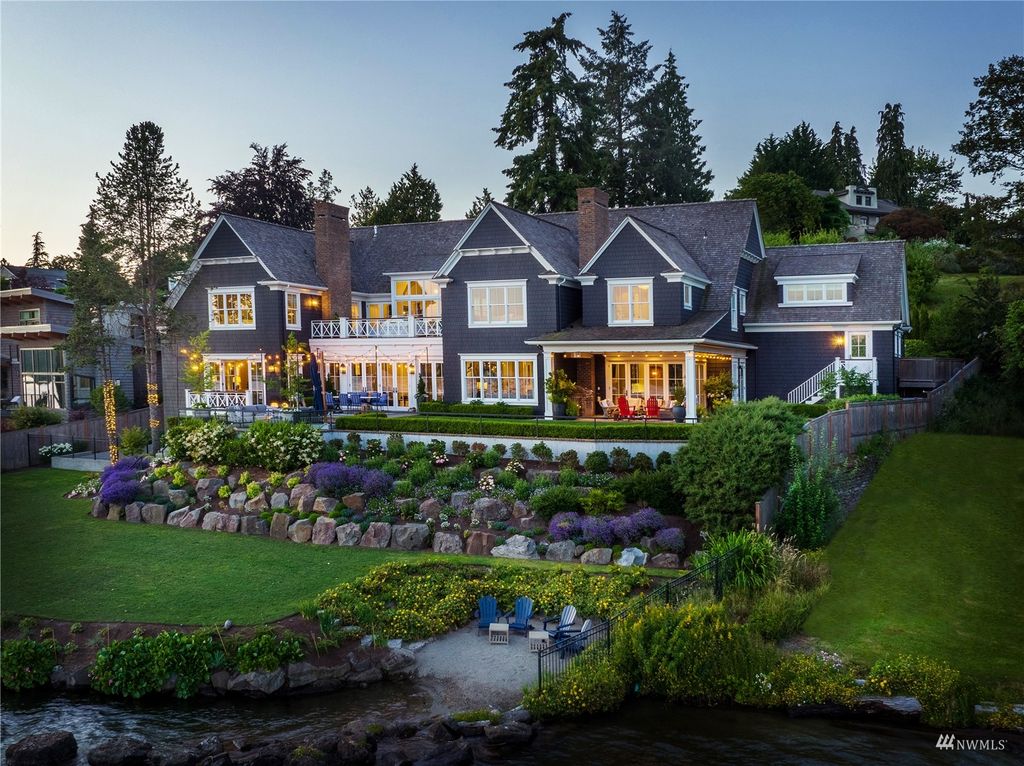 Photo of 3201 43rd Avenue NE, Seattle, WA 98105 (MLS # 1971783)