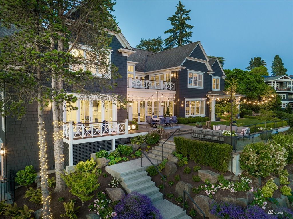 Photo of 3201 43rd Avenue NE, Seattle, WA 98105 (MLS # 1971783)