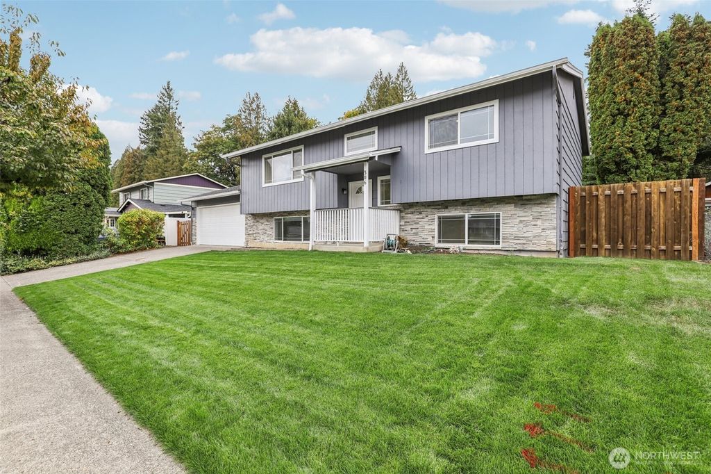 Photo of 306 NW 134th Street, Vancouver, WA 98685 (MLS # 2443120)