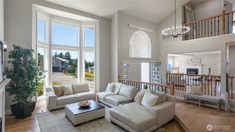 Photo of 1621 Edgemoor Lane, Everett, WA 98203 (MLS # 2388177)
