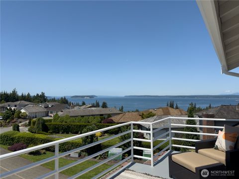 Photo of 1621 Edgemoor Lane, Everett, WA 98203 (MLS # 2388177)