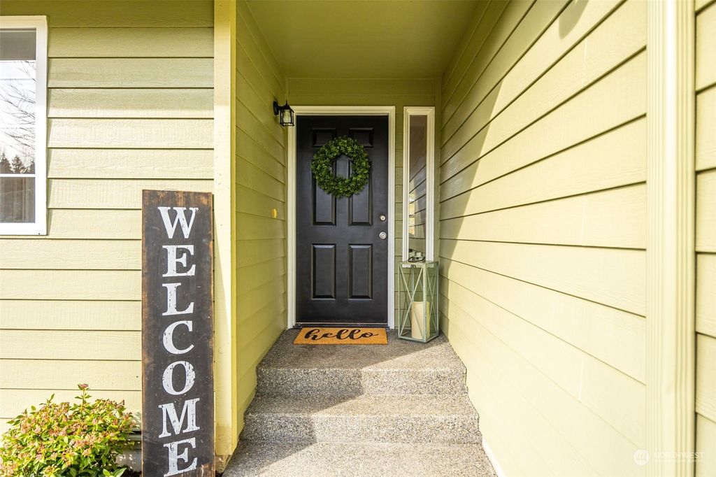 Photo of 207 S Tompkins Place, Granite Falls, WA 98252 (MLS # 2050771)
