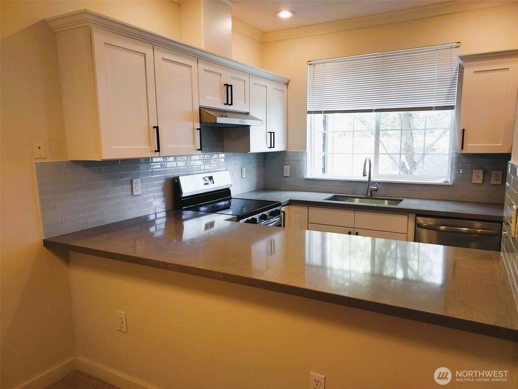 Photo of 25025 SE Klahanie Boulevard #D202, Sammamish, WA 98029 (MLS # 2391707)