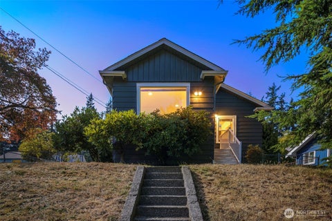 Photo of 5620 Wetmore Avenue #A, Everett, WA 98203 (MLS # 2576675)