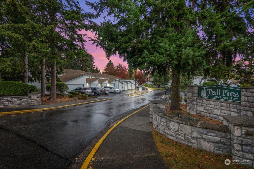 Photo of 31841 18th Avenue SW #35B, Federal Way, WA 98023 (MLS # 2304714)