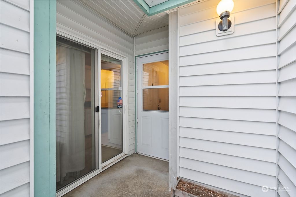 Photo of 31841 18th Avenue SW #35B, Federal Way, WA 98023 (MLS # 2304714)