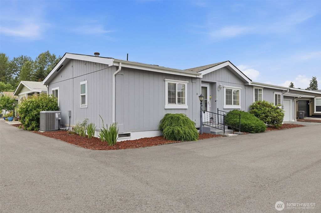 Photo of 2611 S 288th Street #34, Federal Way, WA 98003 (MLS # 2546958)