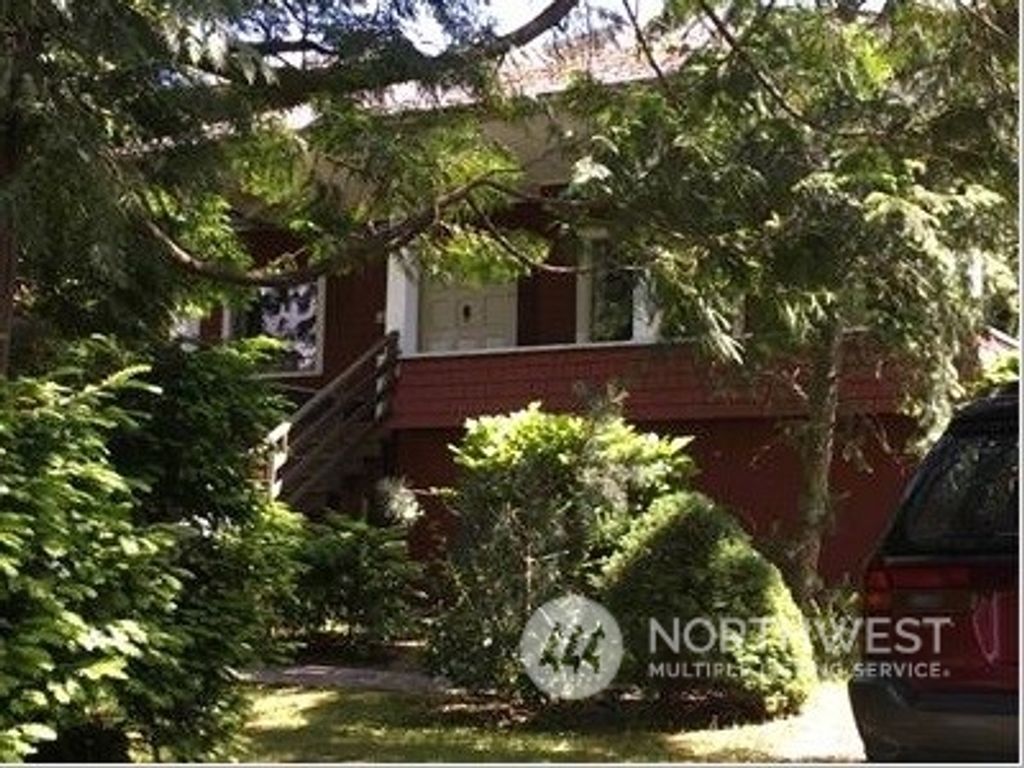 Photo of 2740 61st Avenue SE, Mercer Island, WA 98040 (MLS # 2280864)