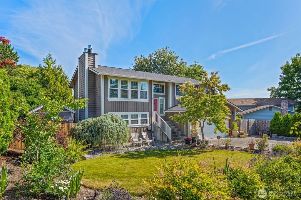 Photo of 14618 SE 275th Place, Kent, WA 98042 (MLS # 2403672)