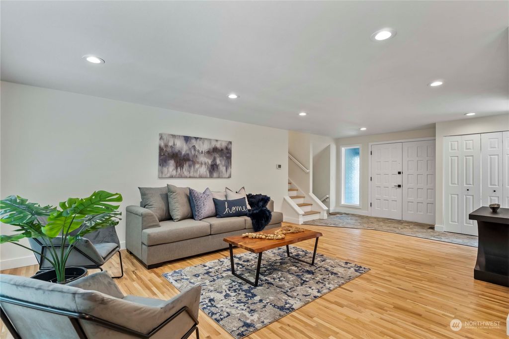 Photo of 5021 120th Avenue SE, Bellevue, WA 98006 (MLS # 2001654)