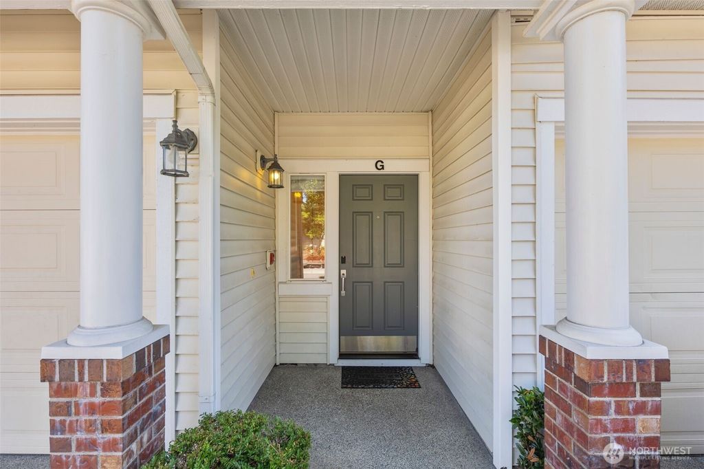 Photo of 4818 Davis Place S #G, Renton, WA 98055 (MLS # 2419977)