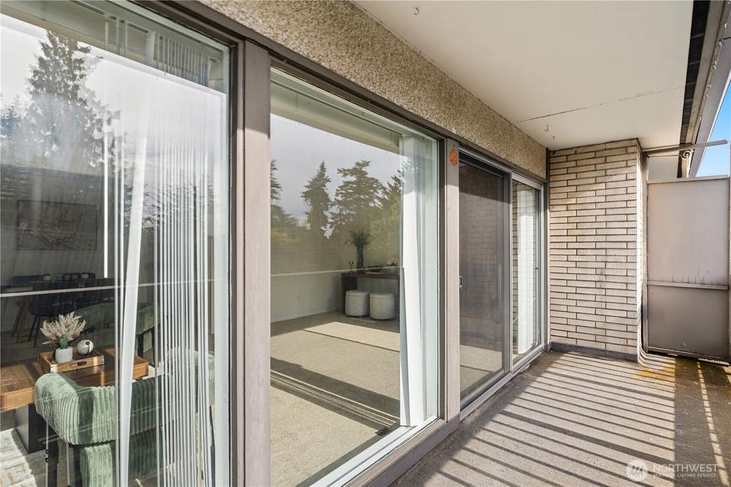 Photo of 2500 81st Avenue SE #351, Mercer Island, WA 98040 (MLS # 2564041)