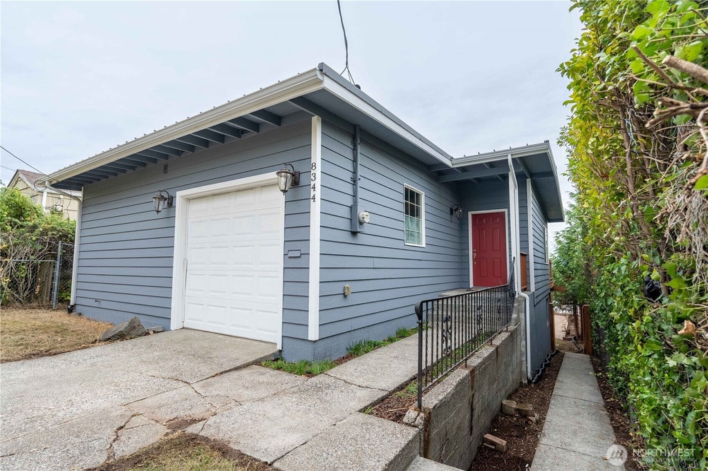 Photo of 8344 Beacon Avenue S, Seattle, WA 98118 (MLS # 2594068)