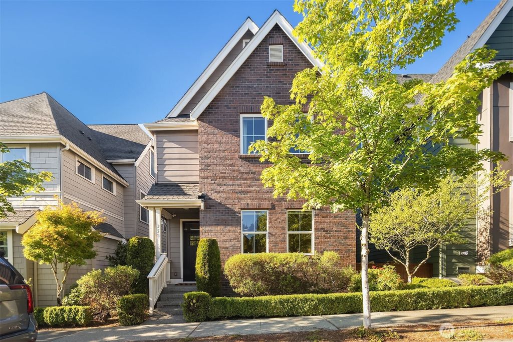 Photo of 358 NE Denny Way, Issaquah, WA 98029 (MLS # 2419615)