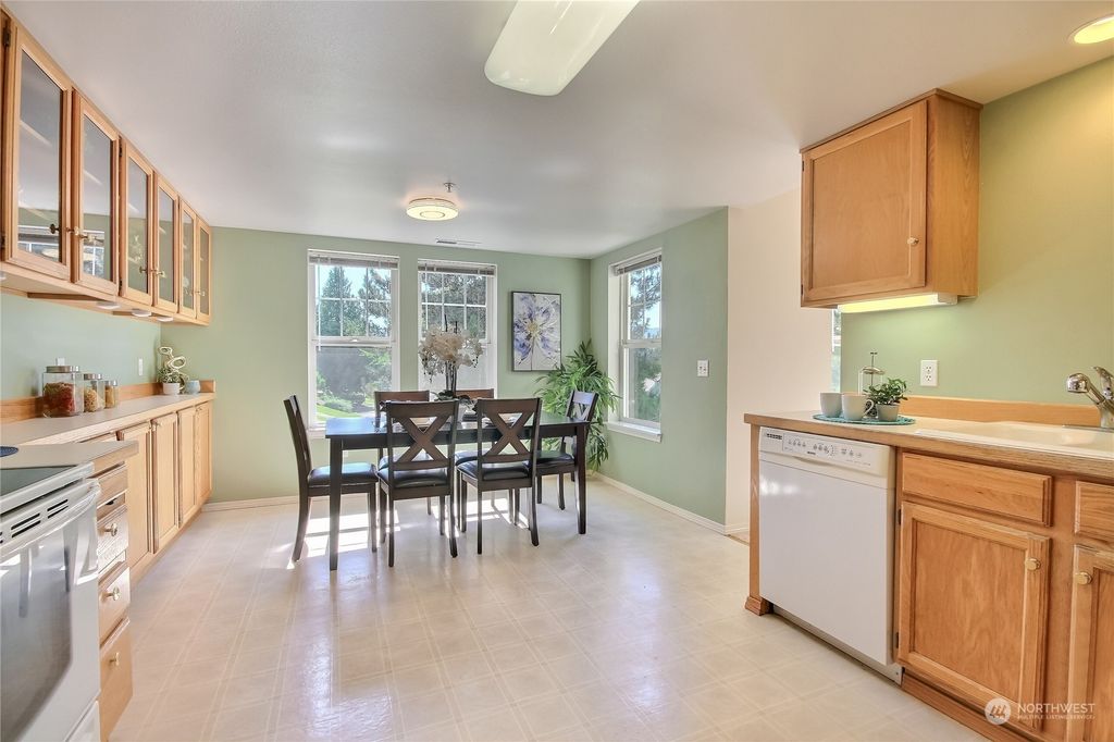 Photo of 4109 224th Lane SE #208, Issaquah, WA 98029 (MLS # 2281257)