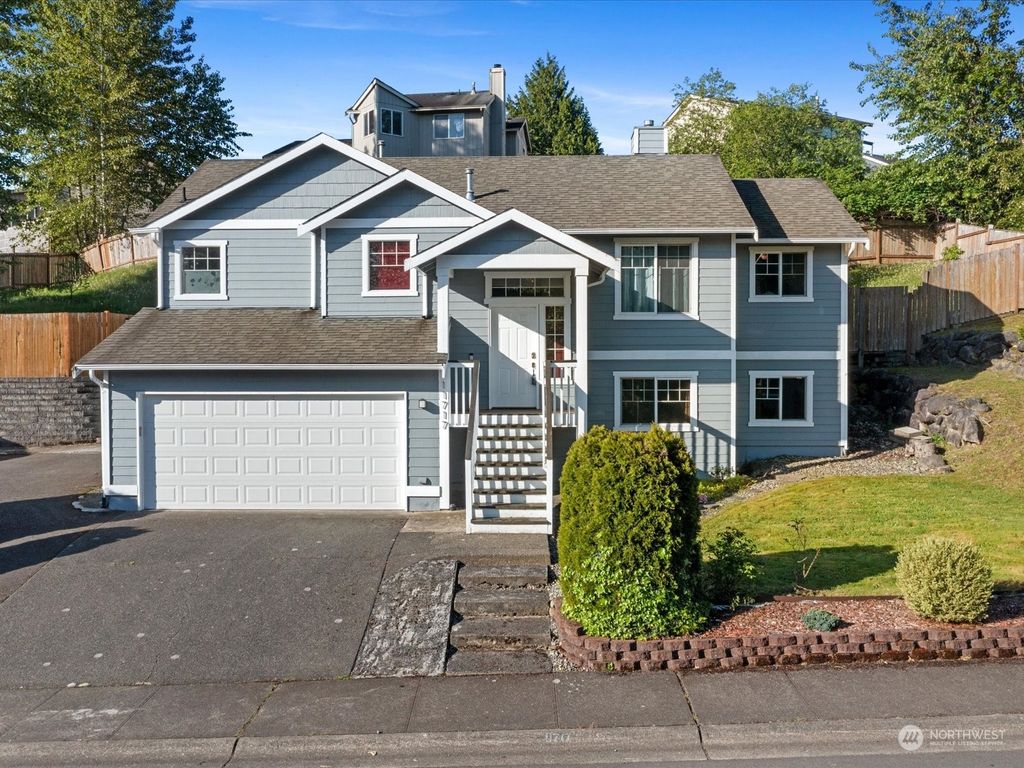 Photo of 11717 SE 264th PL Pl, Kent, WA 98030 (MLS # 2231643)
