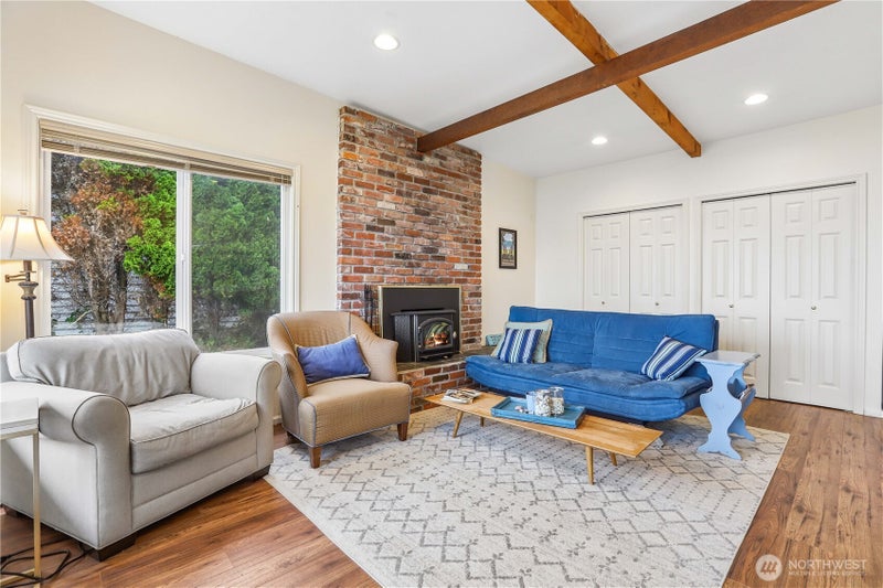 1122 Rockaway Lane