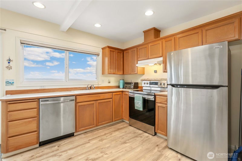 1122 Rockaway Lane