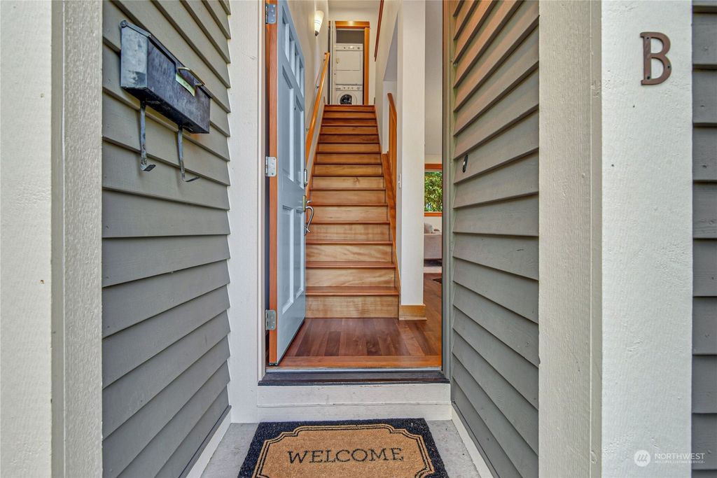 Photo of 2584 3rd Avenue W #B, Seattle, WA 98119 (MLS # 2101768)