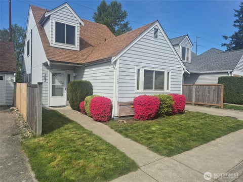 Photo of 143 99th Street Ct E, Tacoma, WA 98445 (MLS # 2535149)
