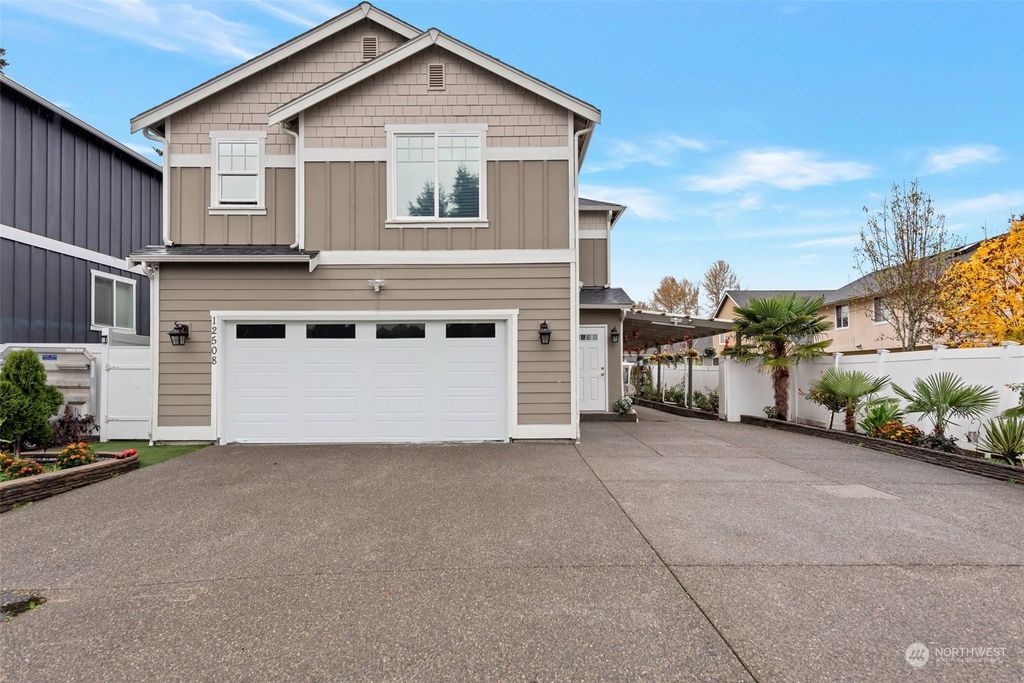 Photo of 12508 SE 265th Court, Kent, WA 98030 (MLS # 2307242)