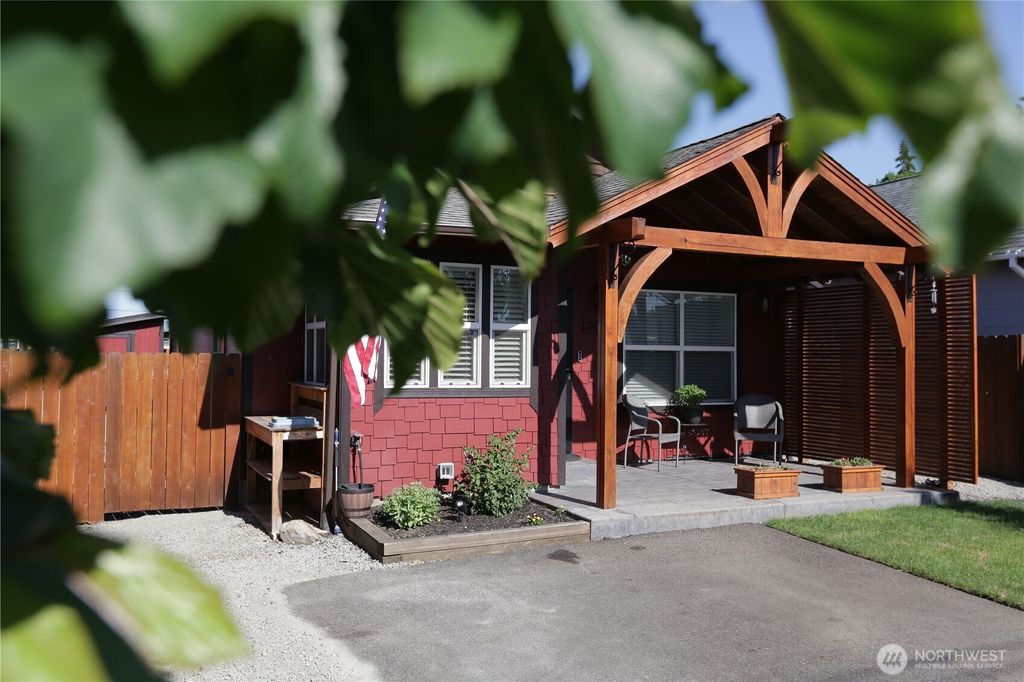 Photo of 3615 T Street, Vancouver, WA 98663 (MLS # 2525971)