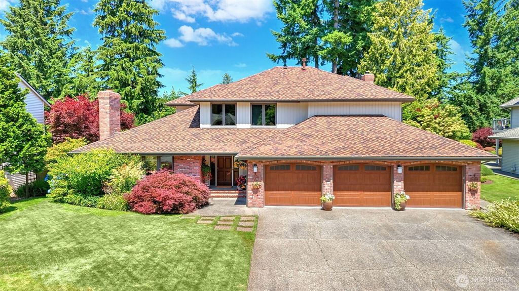 Photo of 15628 SE 160th Place, Renton, WA 98058 (MLS # 2425494)