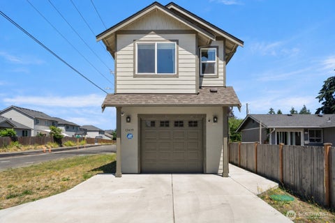Photo of 13439 8th Avenue Ct S, Tacoma, WA 98444 (MLS # 2551631)