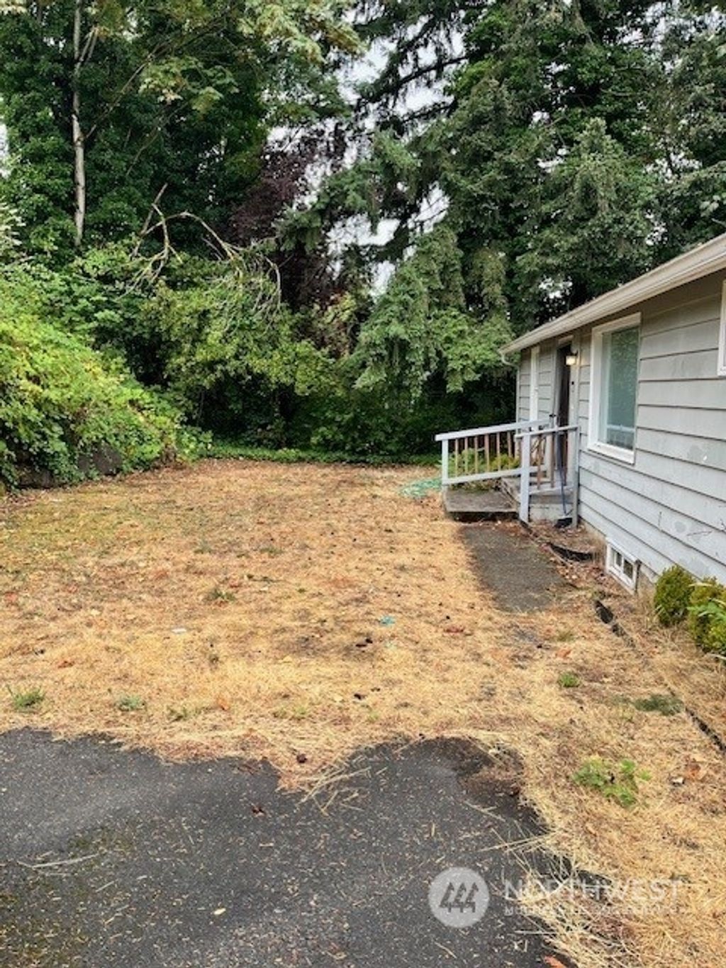 Photo of 509 Grandey Way NE, Renton, WA 98056 (MLS # 2308417)