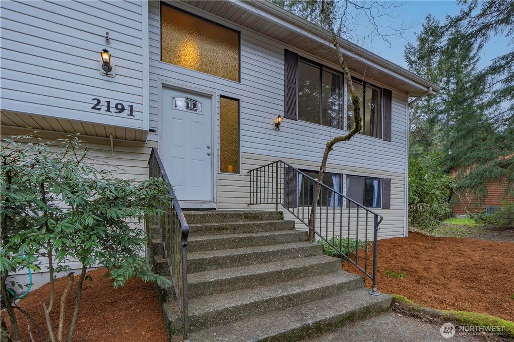 Photo of 2191 Lakemoor Drive SW, Olympia, WA 98512 (MLS # 2493614)