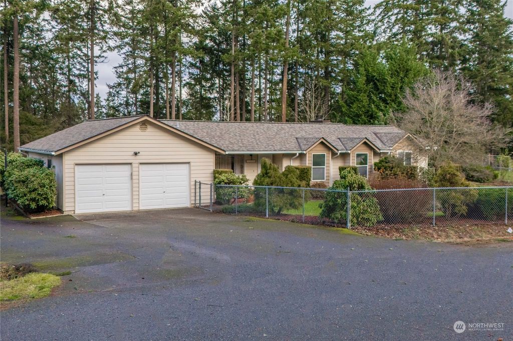 Photo of 15906 SE 322nd Street, Auburn, WA 98092 (MLS # 2316691)