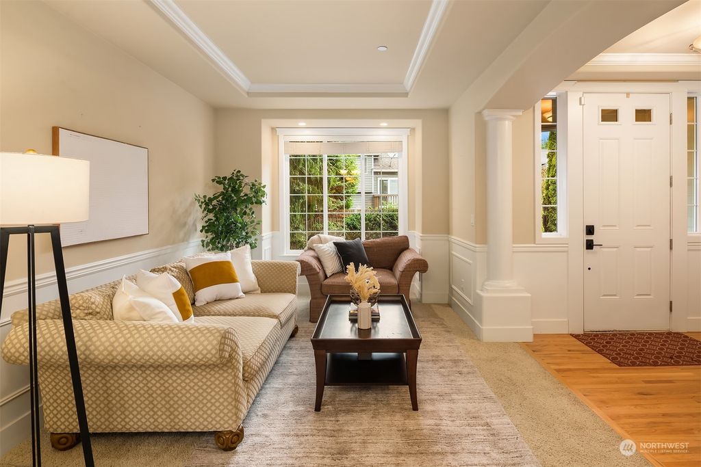 Photo of 10023 128th Avenue NE, Kirkland, WA 98033 (MLS # 2176575)