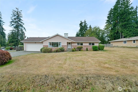 Photo of 523 Carl Way, Aberdeen, WA 98520 (MLS # 2581954)