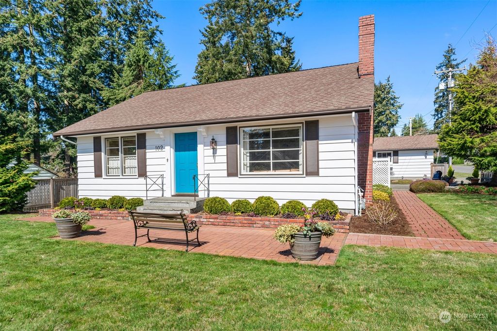 Photo of 102 NW 132nd Street, Seattle, WA 98177 (MLS # 2046024)