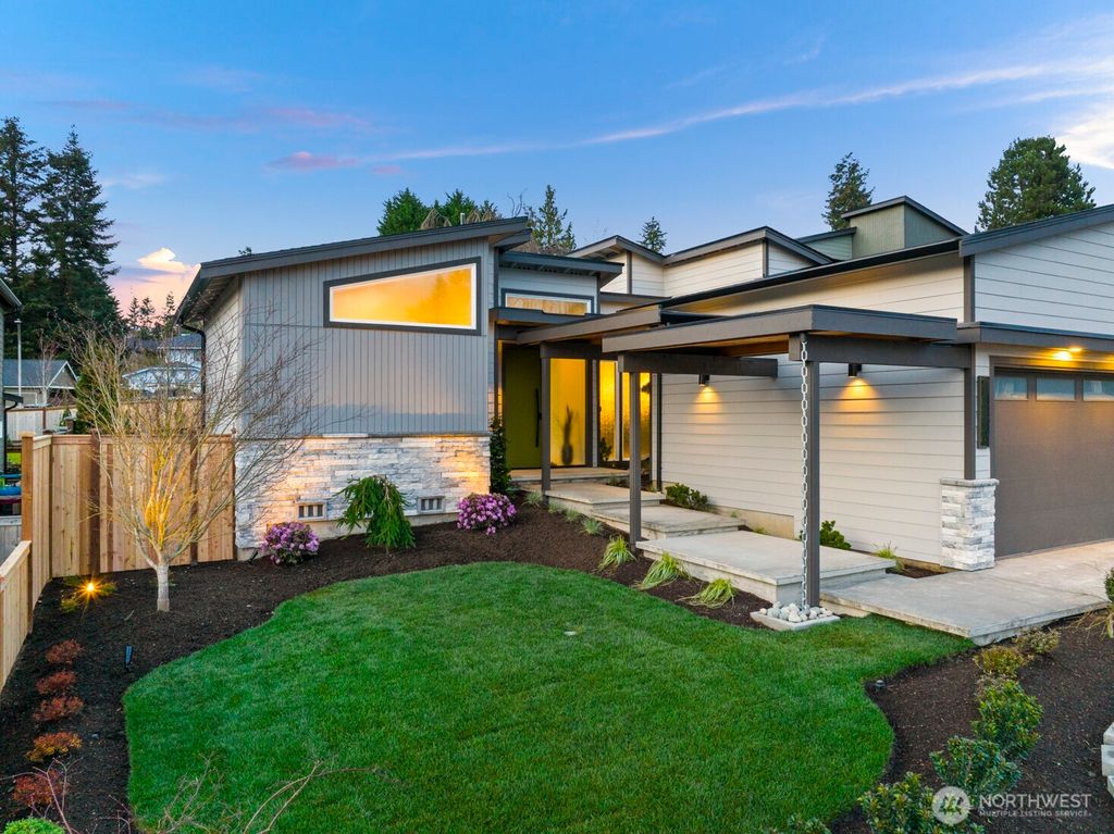 Photo of 10024 NE 196th Place, Bothell, WA 98011 (MLS # 2353590)