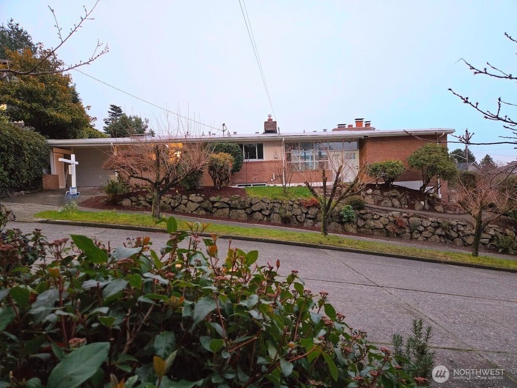 Photo of 2819 W McGraw Street, Seattle, WA 98199 (MLS # 2421387)