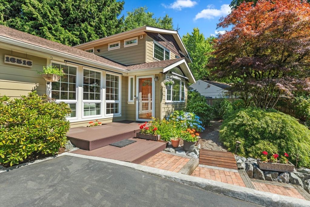 Photo of 16516 Evanston Place N, Shoreline, WA 98133 (MLS # 2266423)