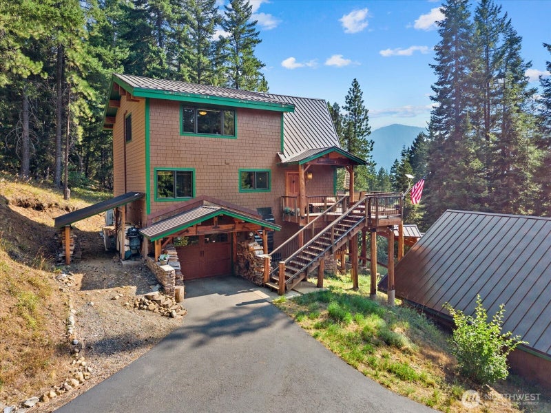 301 Carillon Cove Drive
