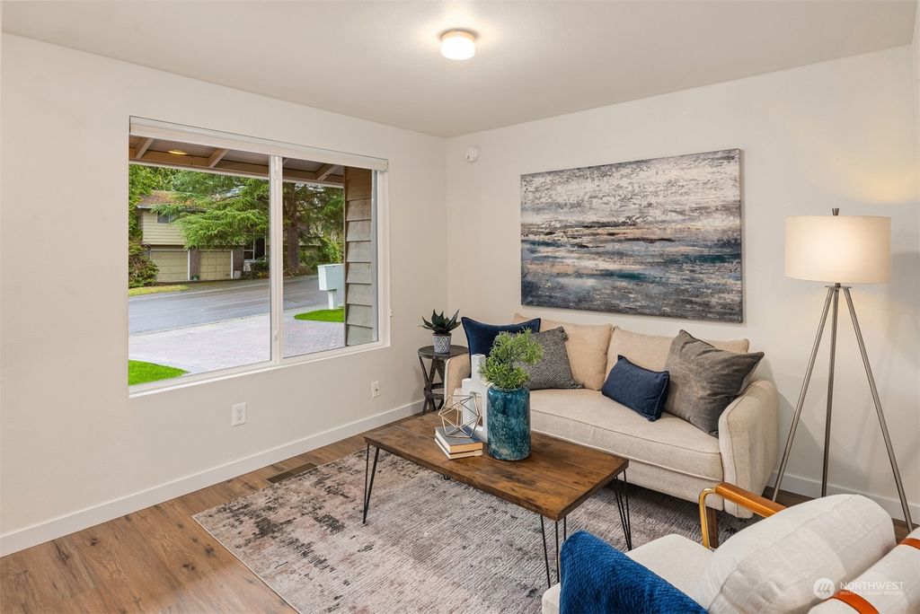 Photo of 13926 129th Place NE, Kirkland, WA 98034 (MLS # 2206791)