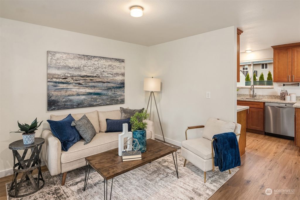 Photo of 13926 129th Place NE, Kirkland, WA 98034 (MLS # 2206791)