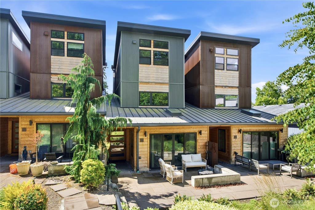 Photo of 10323 NE 189th St ST #B, Bothell, WA 98011 (MLS # 2561738)