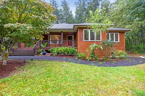 A home in Lakebay