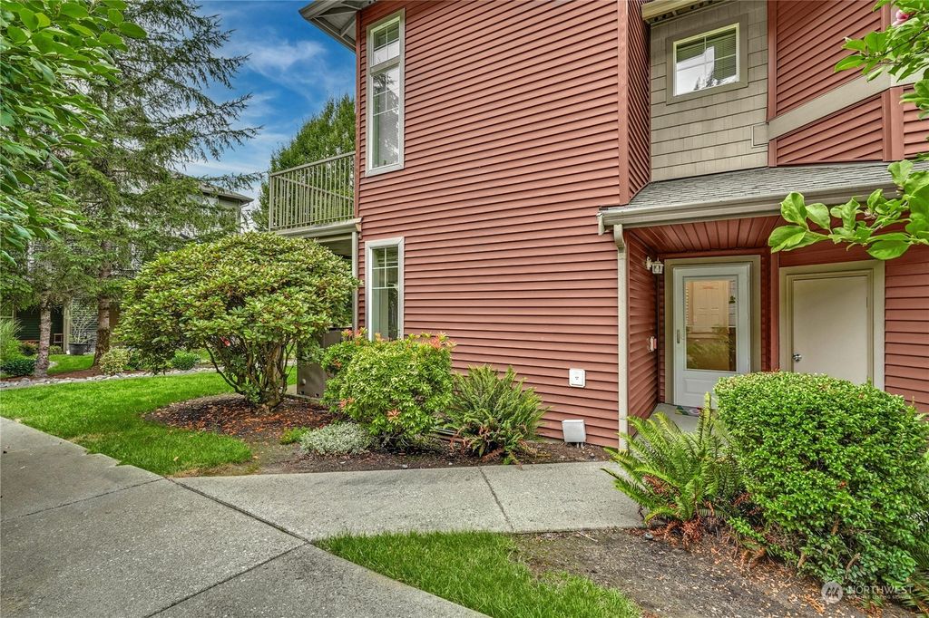 Photo of 15325 SE 155th Place #T1, Renton, WA 98058 (MLS # 2268817)