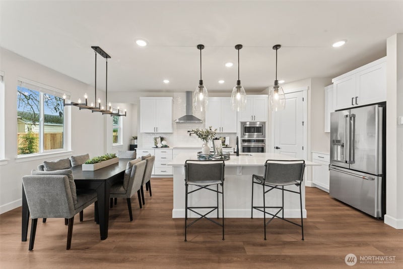 2218 Oak Court 2