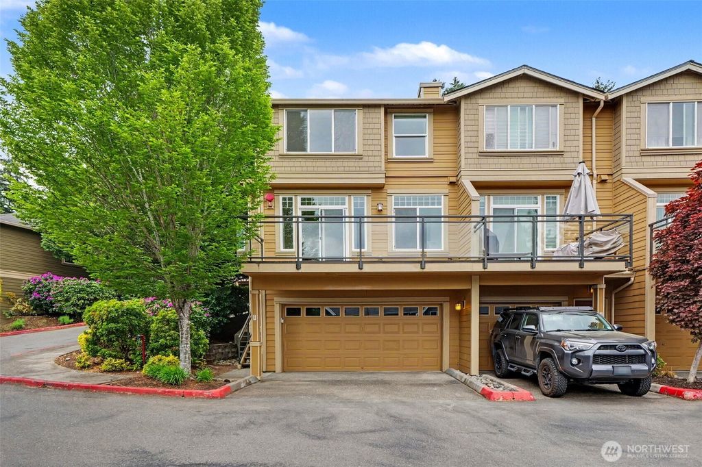 Photo of 23300 SE Black Nugget Road #M1, Issaquah, WA 98029 (MLS # 2519591)
