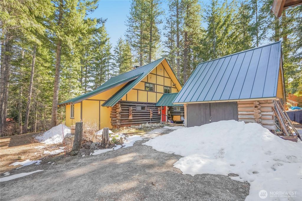 Photo of 2263 Pine Tree Road, Leavenworth, WA 98826 (MLS # 2498781)