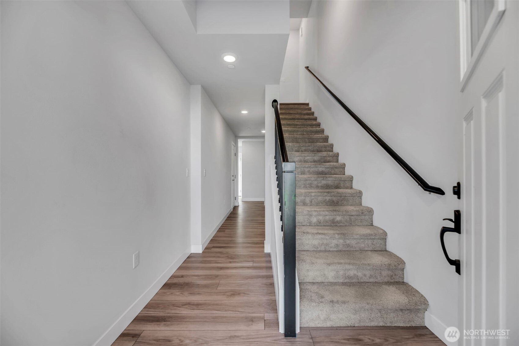 369 E Park Street D3