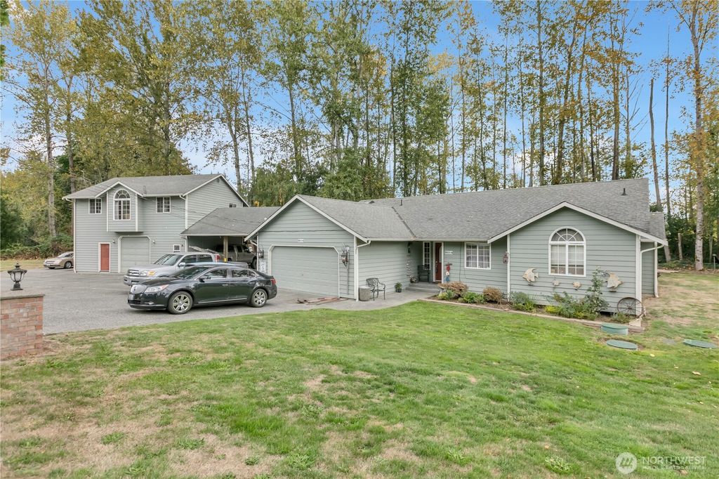 Photo of 5511 96th Drive SE, Snohomish, WA 98290 (MLS # 2430296)